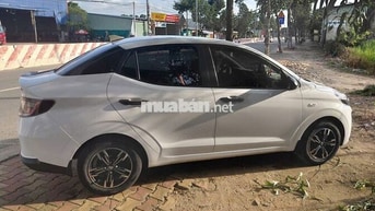 Hyundai i10 Sedan 2023 MT Base Trắng