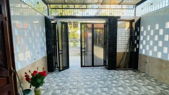 Nhà mới 2 tầng mặt tiền đường xóm Dưỡng Mong 125m2, mặt tiền 5m