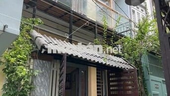 Chuyển nơi ở cần bán nhà thiết kế kiểu mái Thái