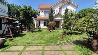 Bán biệt thự MT Đỗ Văn Thi, Hiệp Hòa, Biên Hòa: 25 x 47. giá 75 tỷ