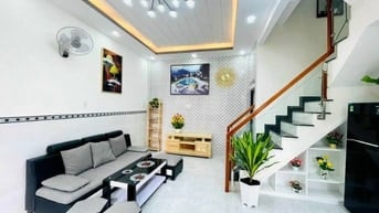 Bán nhà chợ Liên Khu 5-6, 2pn, 2 toilet, 1 phòng thờ, Quận BT
