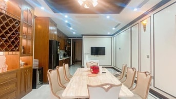 Bán nhà  gần trường THPT Việt Nam - Ba Lan - 45m2 x 5 tầng Thang máy