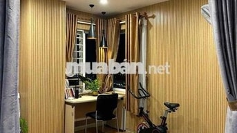 Cần bán chung cư hoà khánh căn góc, nhà đầy đủ tiện nghi, lót sàn gỗ,