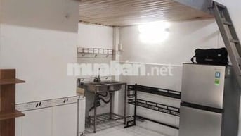 Nhà nguyên căn 14m² Nguyễn Xí, gác lửng, điện nước chính, có nội thất