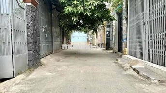 Gấp bán định cư nhà Tăng Bạt Hổ 72m2, ngang 4.4m, ô tô đậu cửa, 9.35 T