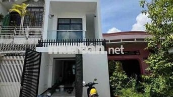 NHÀ TRỆT 2 LẦU kèm sân thượng MỚI TINH NỘI THẤT ĐỦ KHU DÂN CƯ NGUYỄN