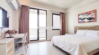 Penthouse ngay Phan Xích Long ban công full nthat siêu chill
