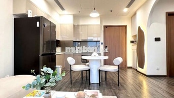 Giá 3,8 tỷ căn 2pn2vs 63m sẵn sổ tại vinhomes gia lâm hà nội