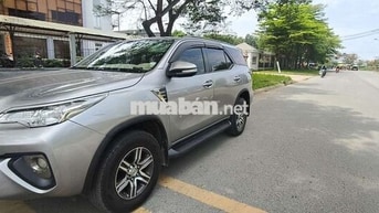 Toyota Fortuner 2017 máy dầu số sàn màu bạc