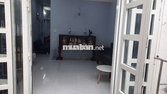 nhà trệt hẻm oto tới nhà Bình Thạnh giá chỉ nhỉnh 10tr
