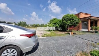 150m2 có thổ. Đường xe hơi. Gần nhựa. 2xx tr 