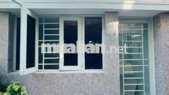 Cho thuê nhà nguyên căn.Đường Trần Hưng Đạo. Quận 1.