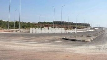 Chủ kẹt tiền cần bán nhanh cho ai thiện chí lô đất xuyên tâm 32m.