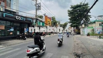 cho thuê nhà mặt tiền lê Đức Thọ Gò Vấp 12x20m cấp 4 tiện kd giá 50tr