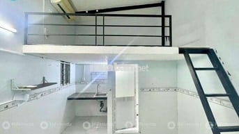 Trọ gác sinh viên - Gần Y Dược - UEH - mặt tiền Nguyễn Chí Thanh 