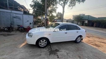 Chevrolet Lacetti Trắng