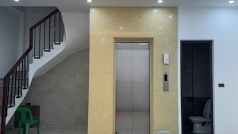 Bán nhà phố Đồng Cổ, Tây Hồ, DT 42m2, 6 tầng thang máy, ngõ rộng
