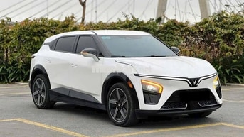 Xe ô tô điện VinFast VF7 Plus Trắng