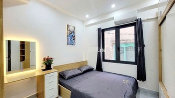 Chủ cần tiền chữa bệnh cần bán căn nhà ở Lê Quang Định . Sổ hồng riêng