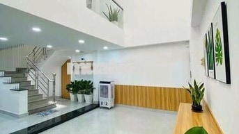 Hẻm Sư Vạn Hạnh, Phường 10, Quận 10, 1 Trệt 2 lầu ST, 6x8, 3PN 4WC