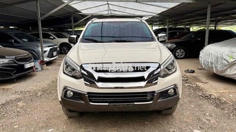 Isuzu Mu-X 2019 1.9AT Prestige Trắng
