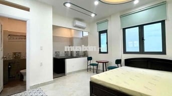 STUDIO CỬA SỔ TRỜI FULL NỘI THẤT SIÊU ĐẸP - 15P QUA CẦU CHÀ VÀ Q5