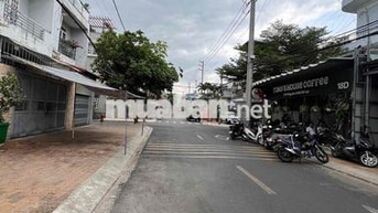 Cho thuê nhà 1 tret lau MT đường 10m ngay gần chợ Bình Triệu Thủ Đức