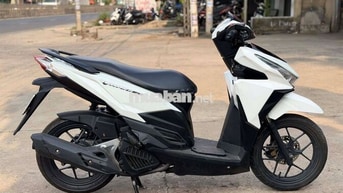 Honda Vario 150cc 2017 Trắng Zin chạm