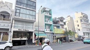Bán nhà mặt tiền 271 Hoàng Hoa Thám, phường Tân Bình, ngay cổng T3