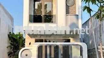 CHUYỂN CÔNG TÁC CẦN BÁN GẤP NHÀ LẦU CT CHANGSIN TẶNG FULL NỘI THẤT