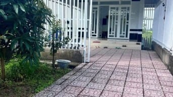 Cần bán gấp nhà DT 168m2 ở chợ Phước Thạnh - Củ Chi giá 750 triệu.