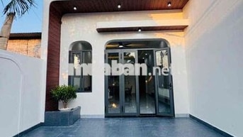 Nhà mới 5x28 hẻm Y wang giá 2290