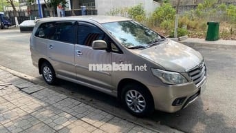 Toyota Innova 2015 Số tự động