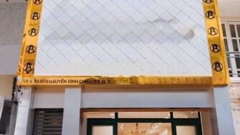 Cho Thuê Nhà Đường Nguyễn Đình Chiểu, Quận 3 ( Ngang 4.5m - Nhà Đẹp )