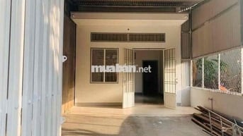Bán nhà trệt, sân đậu ô tô, gần chợ, tr Mầm Non, tr Trương Vĩnh K