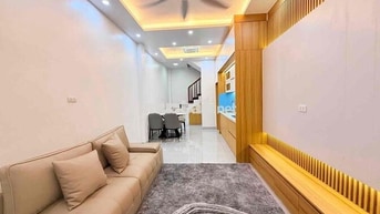 Ngay tại trung tâm ngã tư #Xuân_Thuỷ #CẦU_Giấy  sầm uất  Chỉ với 10tỷ