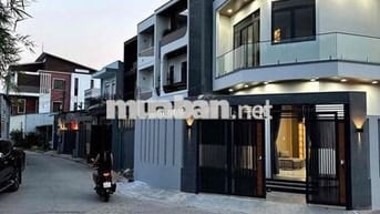 Nhà phú hoà trệt 2 lầu full nội thất cho thuê thủ dầu 1 bình dương