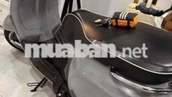 Piaggio Vespa 2021 9000km Xám