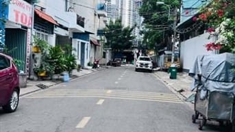 Bán Nhà CủNguyễn Thị Thập Q7 -4.5x22- 9 TỶ 8