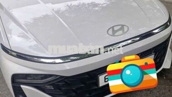 Hyundai Accent Số tự động Trắng