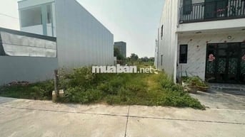 bán đất bê tông chính 5m.giá 1tyX