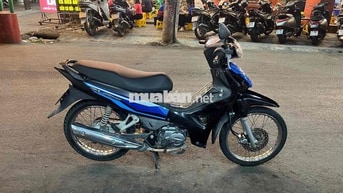 Honda Blade Đen xanh
