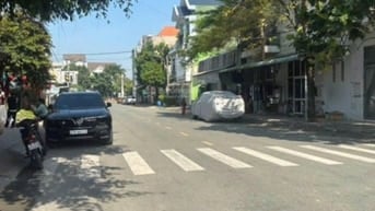 Bán nhà MT đường số 10, KDC Lý Phục Man,Q.7; 8x25m=200m2,l  