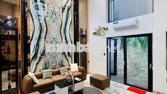 Thang máy 5,5 tầng Full Nội thất đầy đủ Thống Nhất p11 hẻm 5m giá 13.x