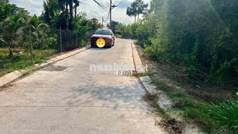 Bán đất có thổ cư mặt tiền đường xe tải 3,5 tấn