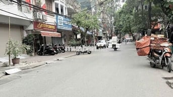 NHÀ KIM ĐÔNG, Ô TÔ, SỔ ĐỎ NỞ HẬU 61M, GIÁ TRÊN 15 TỶ CÓ THƯƠNG LƯỢNG.