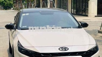 Hyundai Elantra 2024 1.6 18.000km Trắng