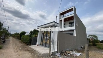 Nhà mặt tiền xe tải, DT 4,9x33m, 165m², sân rộng thoáng mát, 