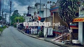 BÁN NHÀ MẶT TIỀN KD 2ty850 p bình hoà cầu ông bố
