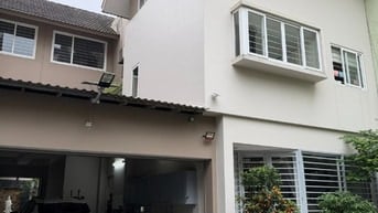Bán biệt thự 3 tầng ngõ 67 Nguyễn Văn Cừ, Long Biên, DT 289m2, MT 9,5m